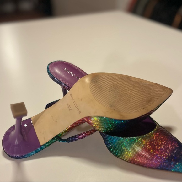 Marc Fisher Heeled Mules Sandals Pointed Toe Metallic Rainbow Colors 9.5M Hadais - Picture 7 of 7